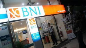 Papan Reklame ATM BRI Nyaris Bakar Paris Superstore