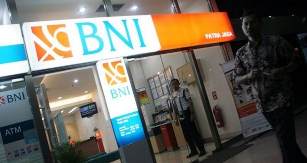 Papan Reklame ATM BRI Nyaris Bakar Paris Superstore