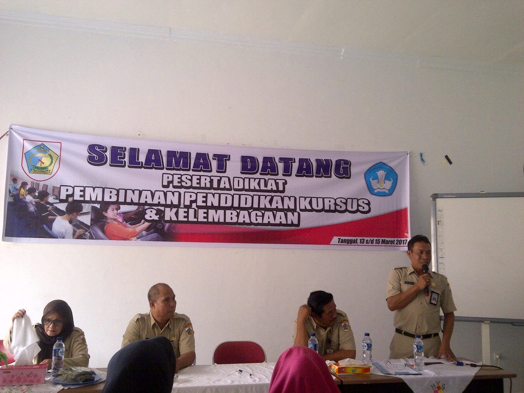 Pemkot Gelar Diklat Pembinaan Pendidikan Kursus dan Kelembagaan Pemkot Gelar Diklat Pembinaan Pendidikan Kursus dan Kelembagaan