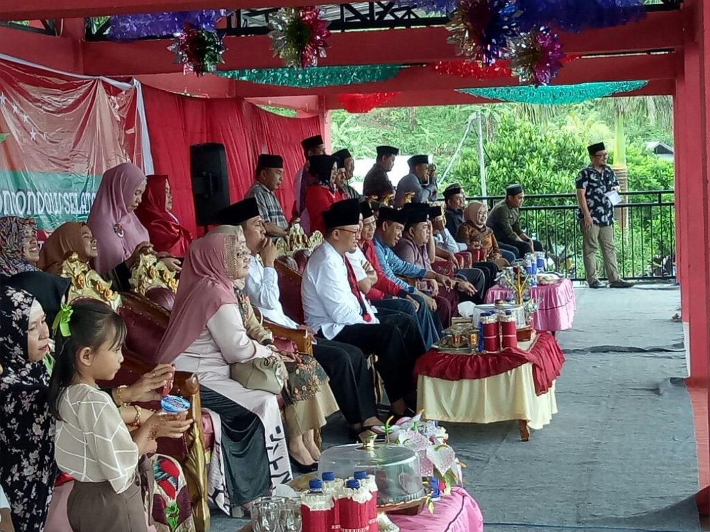 Gebyar Ketupat Kabupaten Bolsel