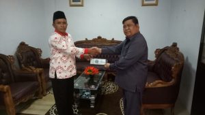 Anggota Dekab Bolsel Kembalikan Kendis